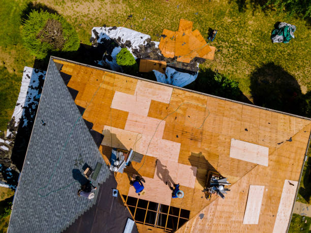 Best Flat Roof Repair Services  in Greilickville, MI